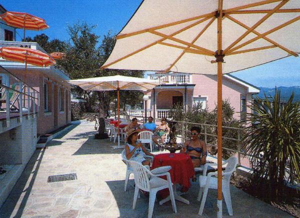 Residence Hotel Edy Imperia Exterior photo