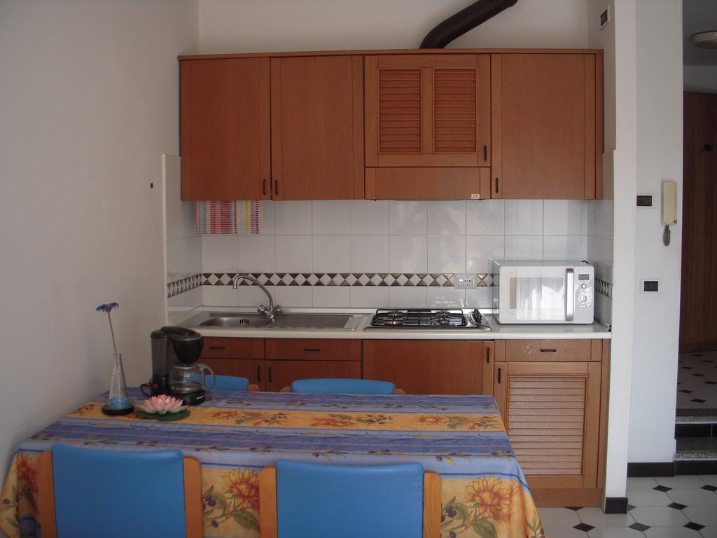 Residence Hotel Edy Imperia Exterior photo