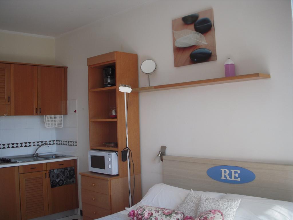 Residence Hotel Edy Imperia Exterior photo