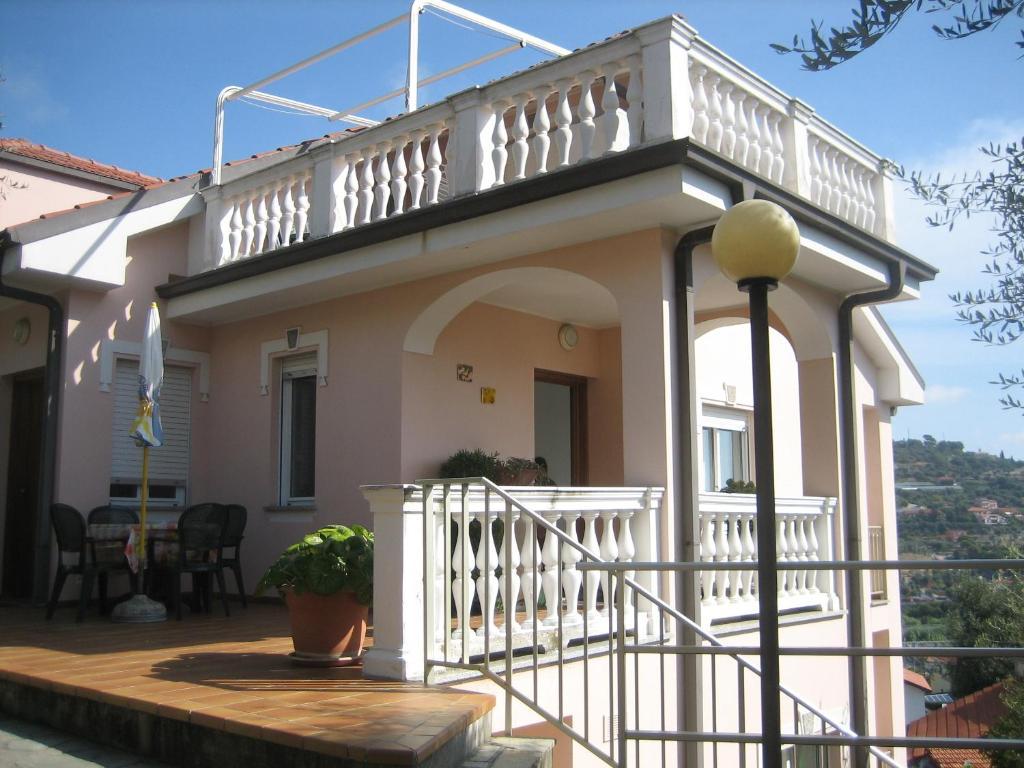 Residence Hotel Edy Imperia Exterior photo