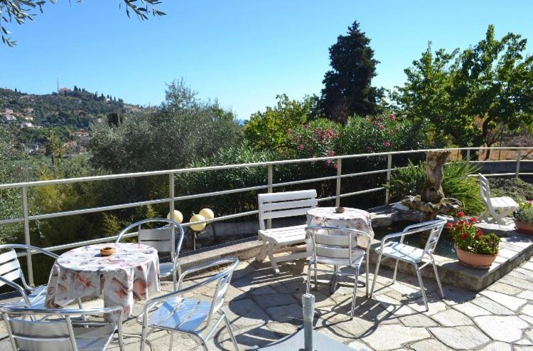 Residence Hotel Edy Imperia Exterior photo