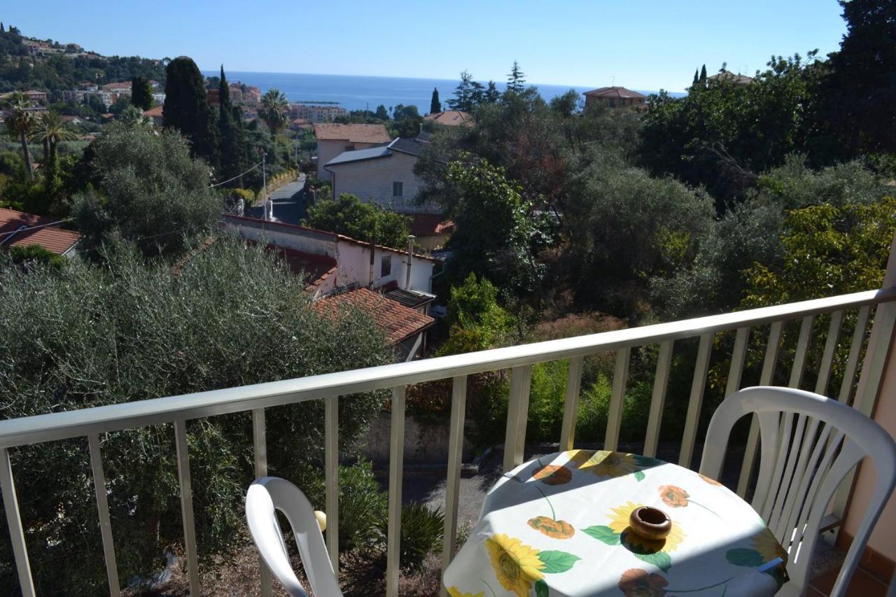 Residence Hotel Edy Imperia Exterior photo
